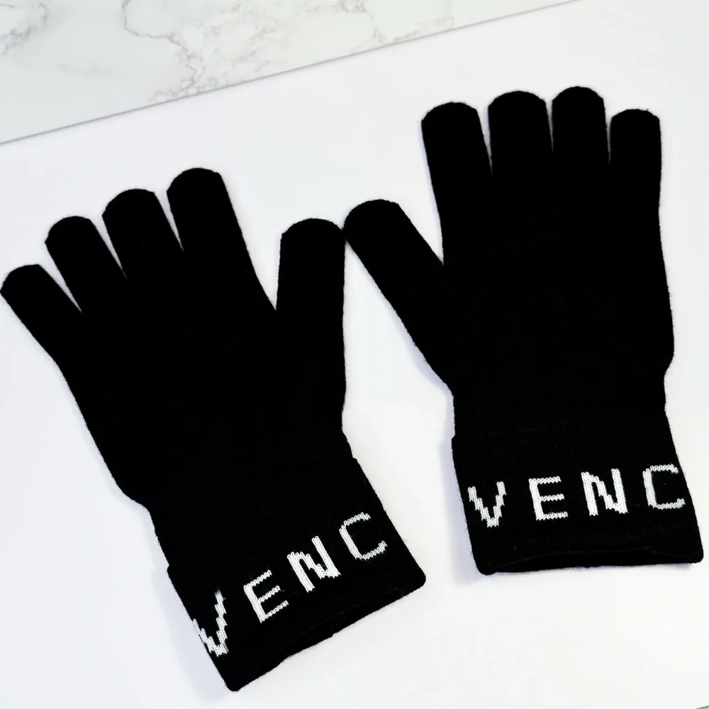 Givenchy Black Logo Knit Gloves - Picture 3 of 5